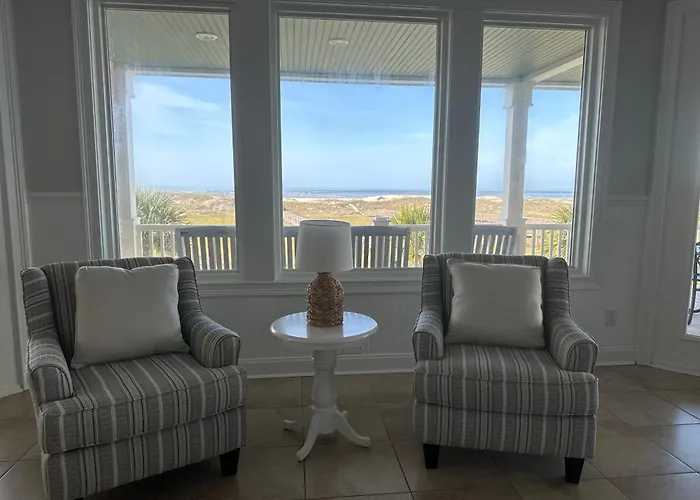 Southern Charm Of Holden Beach