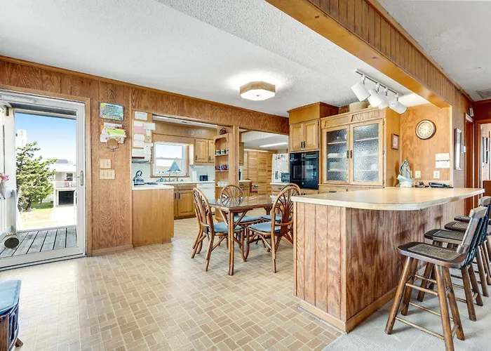 Hb105 J & B'S Place